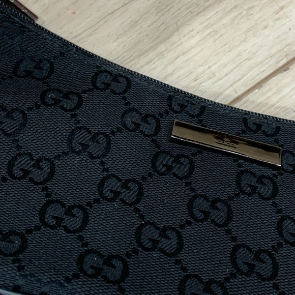 Vintage Authentic Gucci Mini Purse with Dustbag - Picture 2 of 9